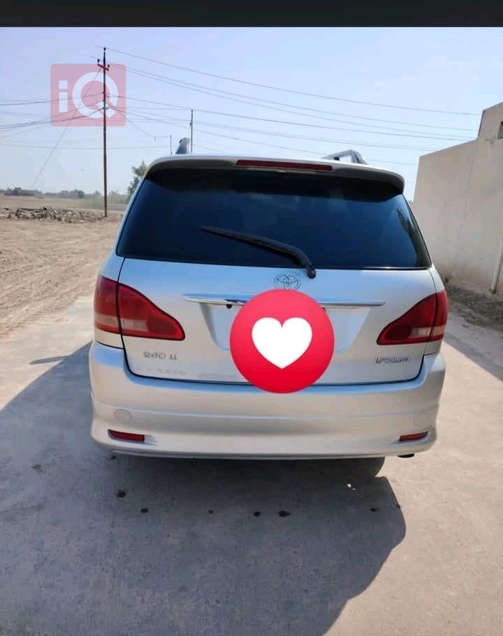 تويوتا إبسم